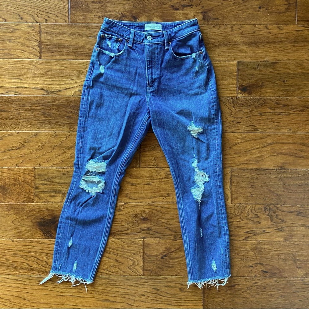 Abercrombie & Fitch Curve Love High Rise Mom Jean Dark Wash - Size 27 / 4r